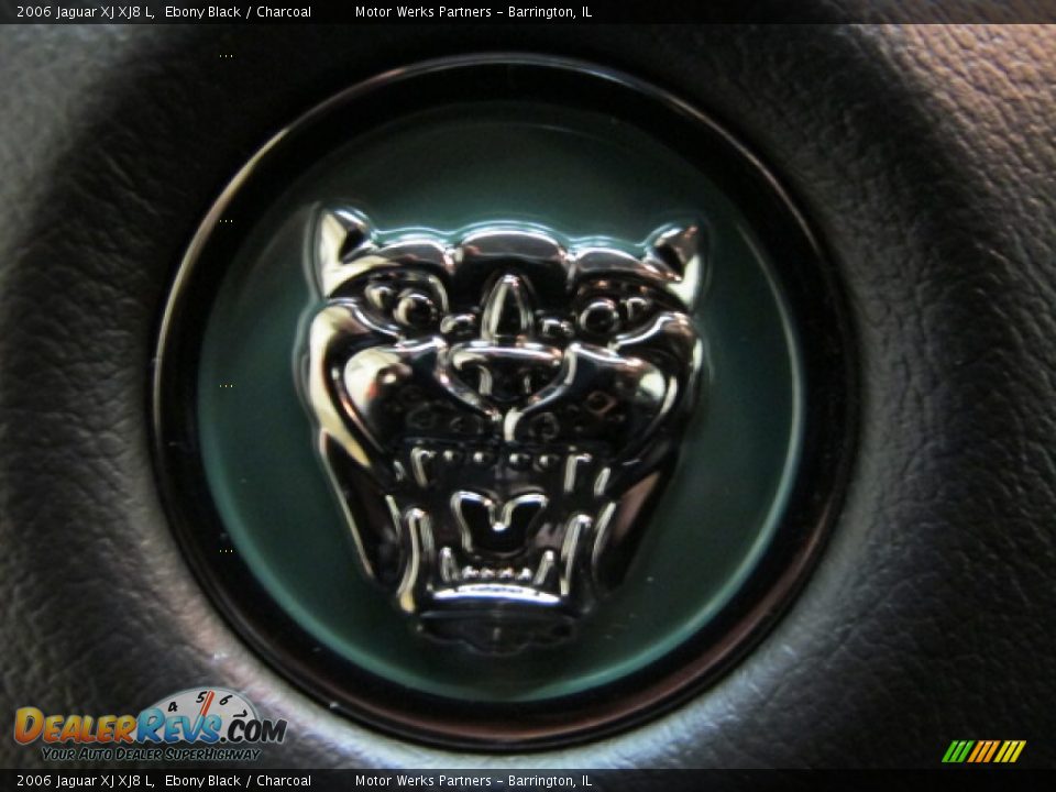 2006 Jaguar XJ XJ8 L Ebony Black / Charcoal Photo #33