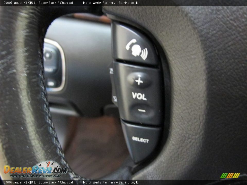 2006 Jaguar XJ XJ8 L Ebony Black / Charcoal Photo #35