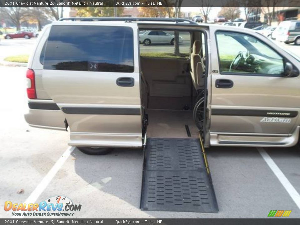 2001 Chevrolet Venture LS Sandrift Metallic / Neutral Photo #3