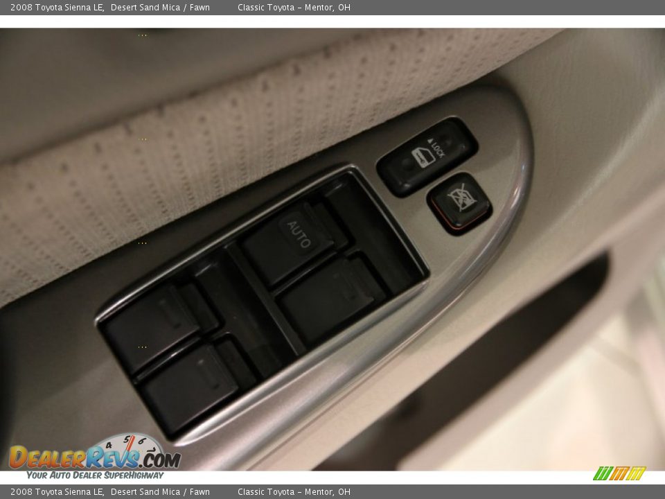 2008 Toyota Sienna LE Desert Sand Mica / Fawn Photo #5