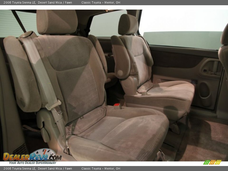 2008 Toyota Sienna LE Desert Sand Mica / Fawn Photo #19