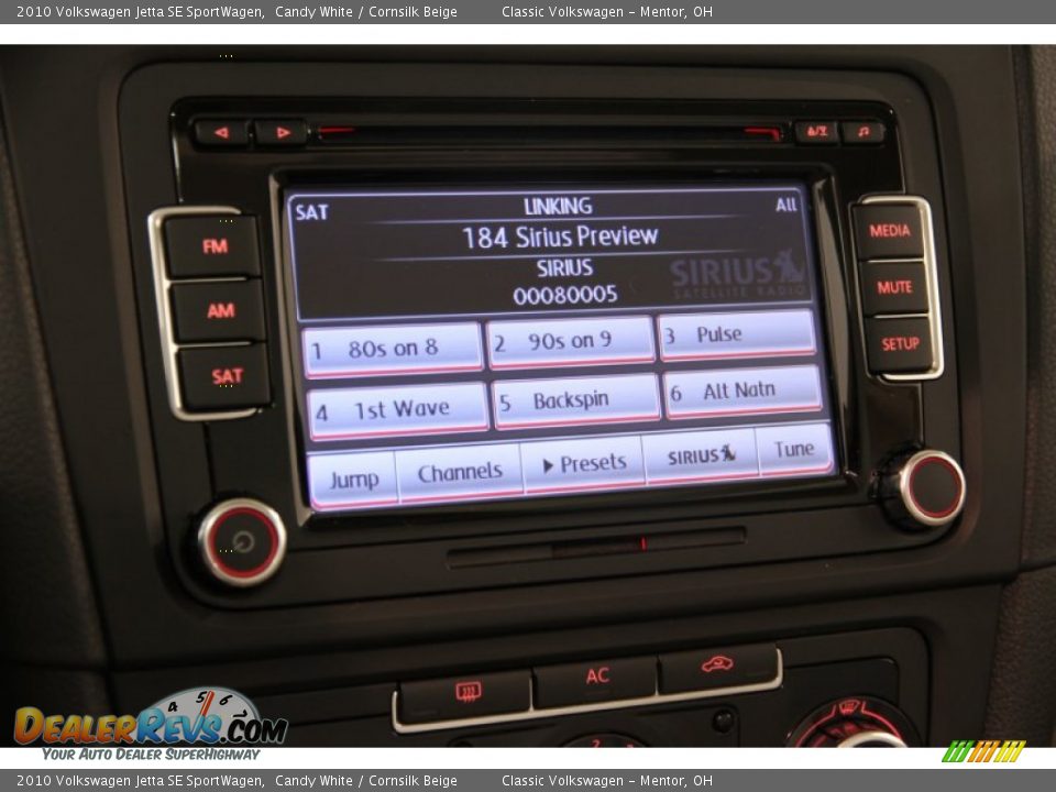 2010 Volkswagen Jetta SE SportWagen Candy White / Cornsilk Beige Photo #12