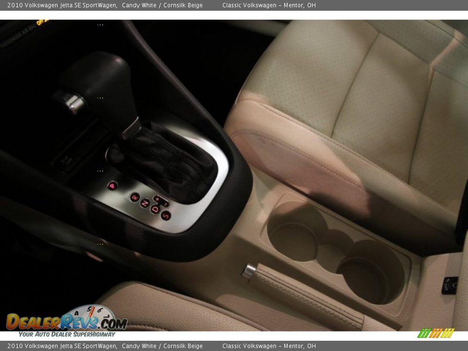 2010 Volkswagen Jetta SE SportWagen Candy White / Cornsilk Beige Photo #20