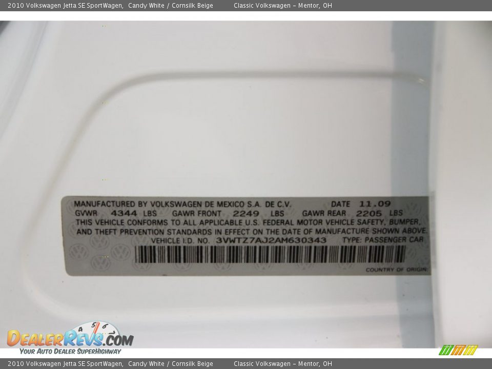 2010 Volkswagen Jetta SE SportWagen Candy White / Cornsilk Beige Photo #27