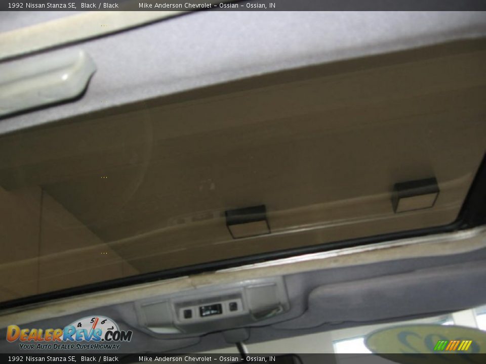 1992 Nissan Stanza SE Black / Black Photo #14