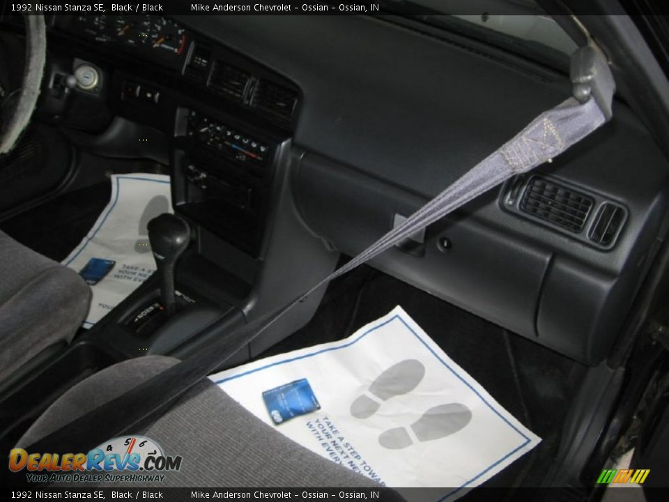 1992 Nissan Stanza SE Black / Black Photo #17