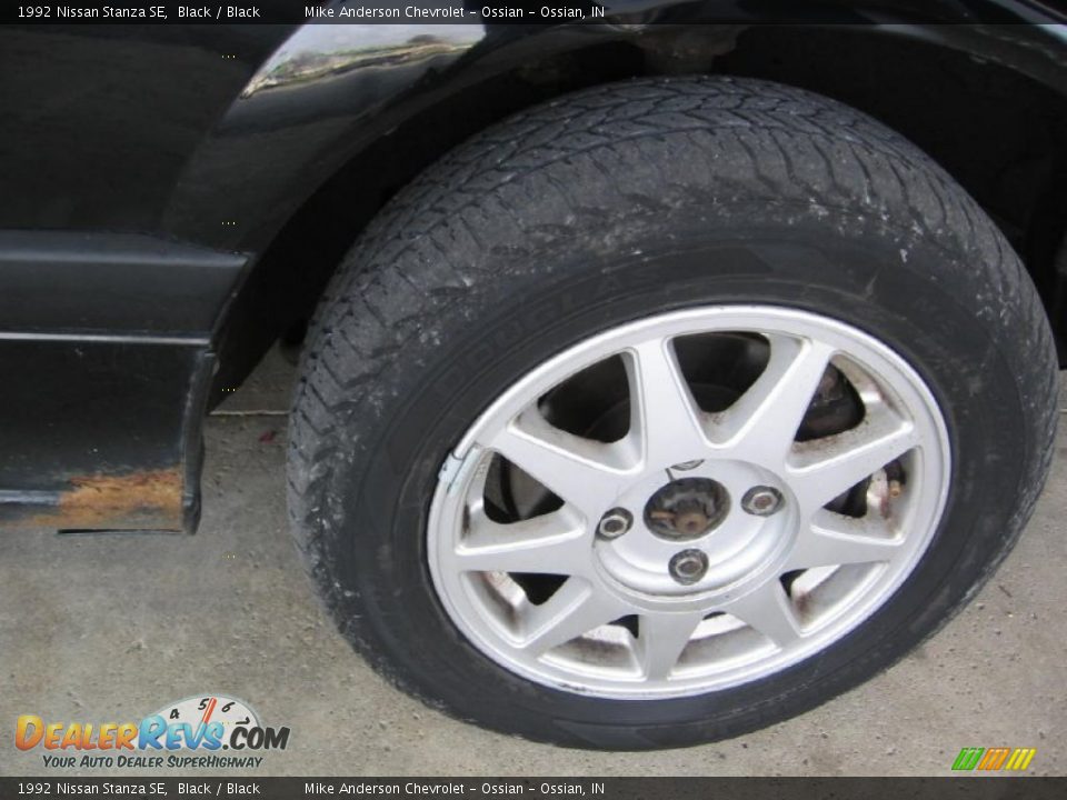 1992 Nissan Stanza SE Black / Black Photo #20