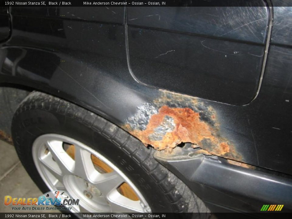 1992 Nissan Stanza SE Black / Black Photo #22