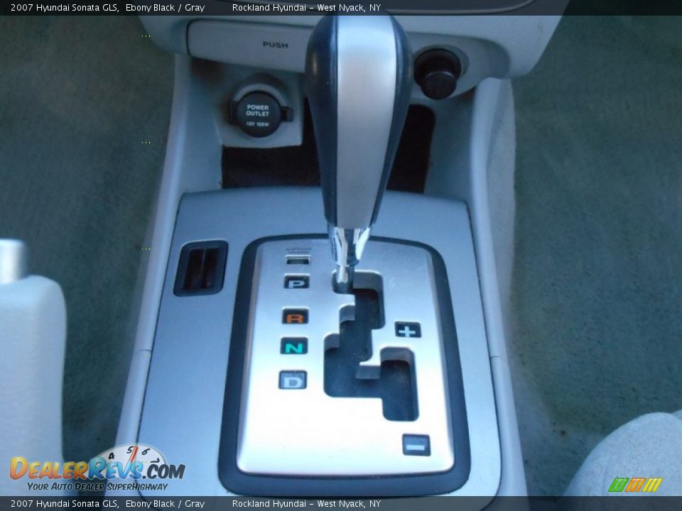 2007 Hyundai Sonata GLS Ebony Black / Gray Photo #16