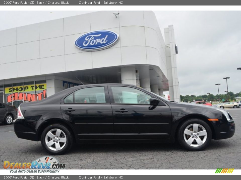 2007 Ford Fusion SE Black / Charcoal Black Photo #2