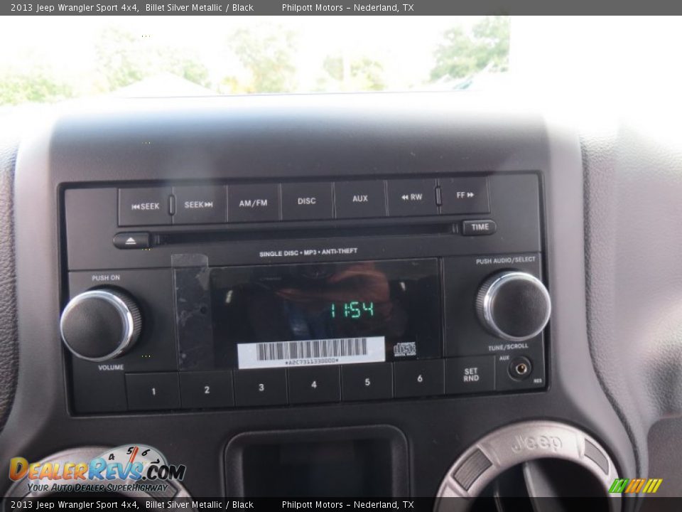 Audio System of 2013 Jeep Wrangler Sport 4x4 Photo #34