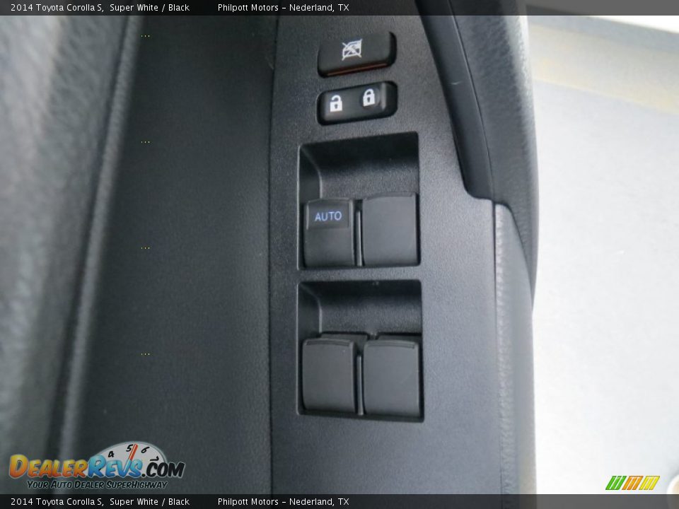 2014 Toyota Corolla S Super White / Black Photo #24