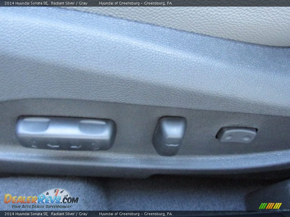 2014 Hyundai Sonata SE Radiant Silver / Gray Photo #12
