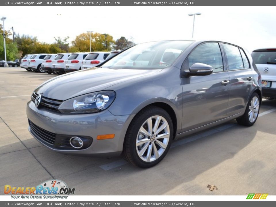 Front 3/4 View of 2014 Volkswagen Golf TDI 4 Door Photo #1