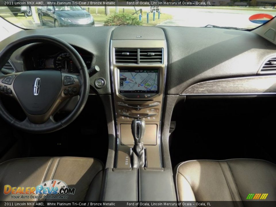 2011 Lincoln MKX AWD White Platinum Tri-Coat / Bronze Metallic Photo #20