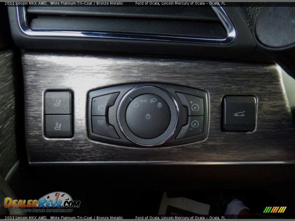 2011 Lincoln MKX AWD White Platinum Tri-Coat / Bronze Metallic Photo #24