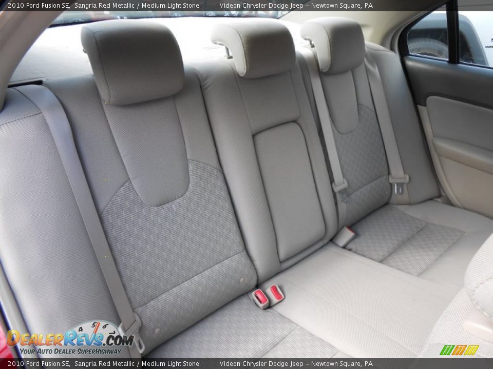 2010 Ford Fusion SE Sangria Red Metallic / Medium Light Stone Photo #15