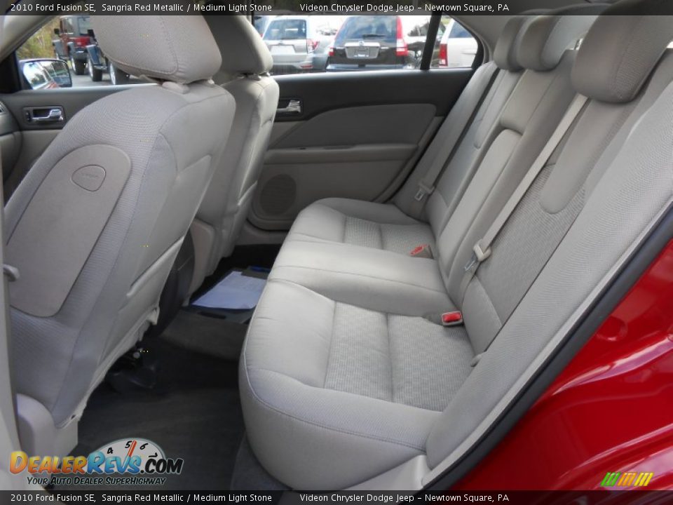2010 Ford Fusion SE Sangria Red Metallic / Medium Light Stone Photo #17