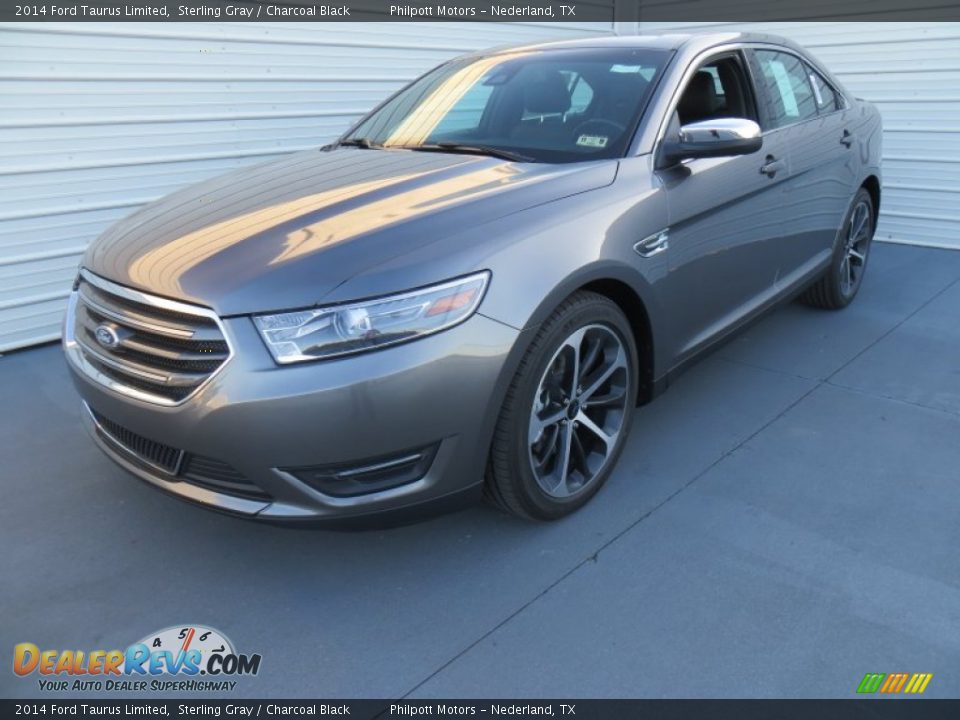 Front 3/4 View of 2014 Ford Taurus Limited Photo #7