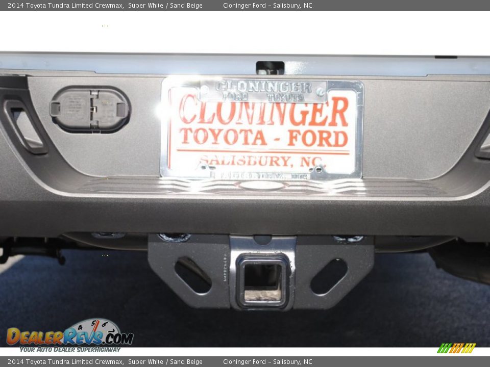 2014 Toyota Tundra Limited Crewmax Super White / Sand Beige Photo #5