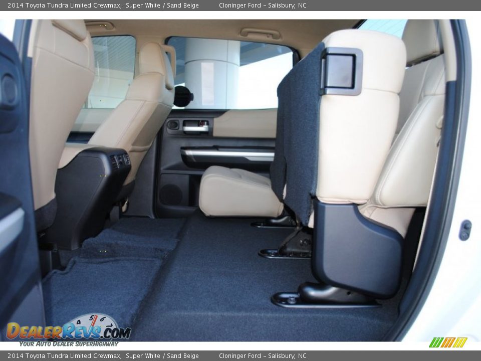 2014 Toyota Tundra Limited Crewmax Super White / Sand Beige Photo #12