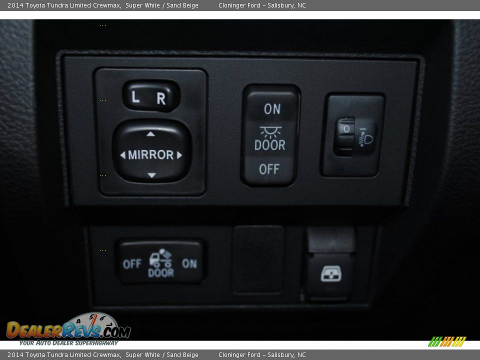 2014 Toyota Tundra Limited Crewmax Super White / Sand Beige Photo #26