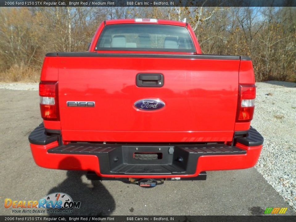 2006 Ford F150 STX Regular Cab Bright Red / Medium Flint Photo #4