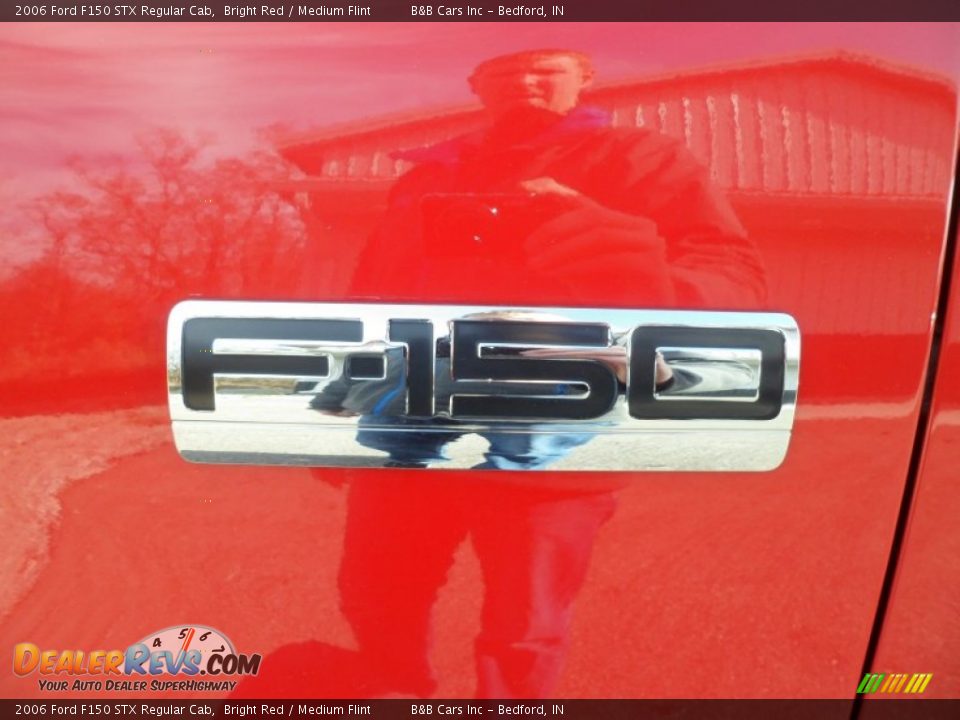 2006 Ford F150 STX Regular Cab Bright Red / Medium Flint Photo #10