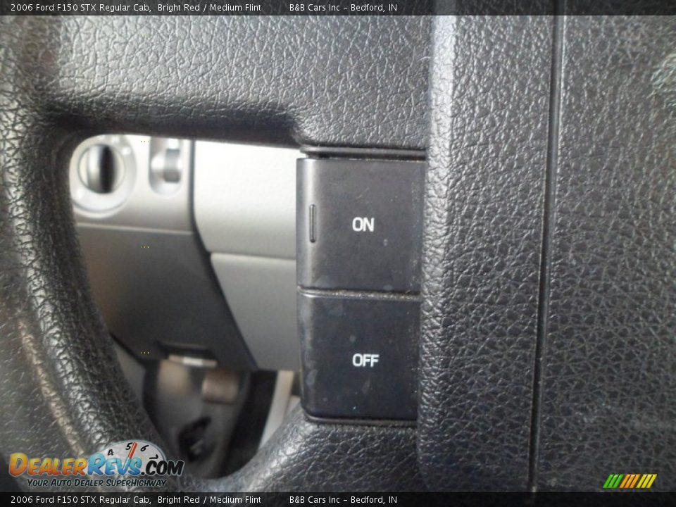 2006 Ford F150 STX Regular Cab Bright Red / Medium Flint Photo #23