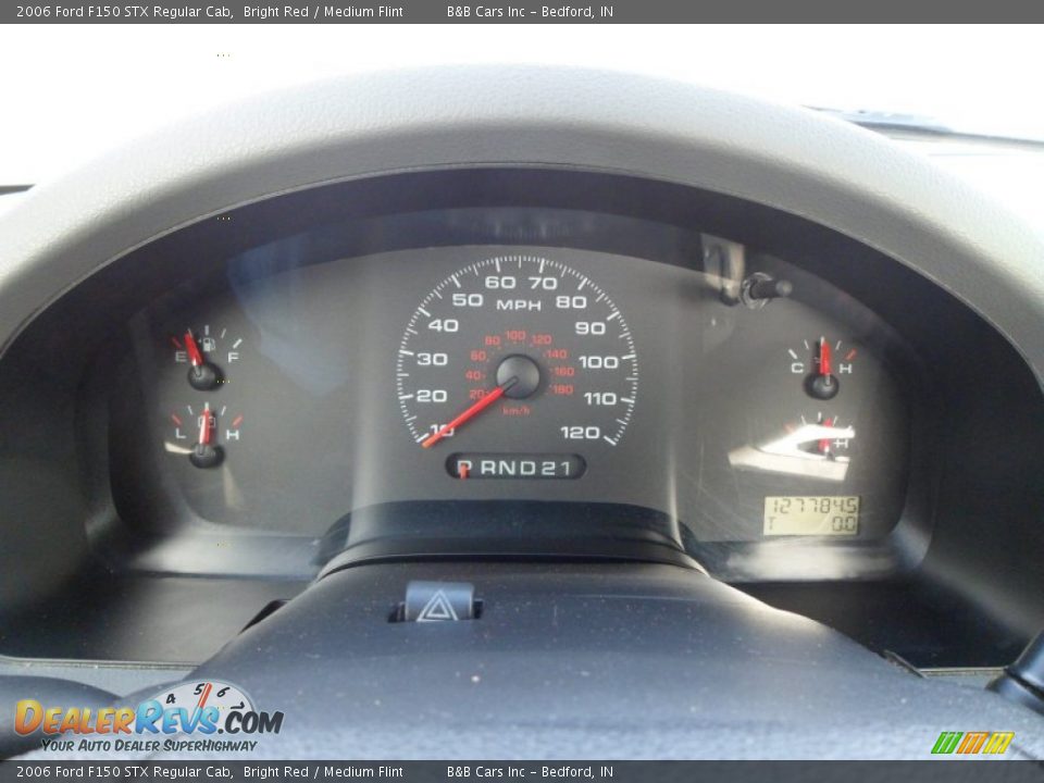 2006 Ford F150 STX Regular Cab Bright Red / Medium Flint Photo #24