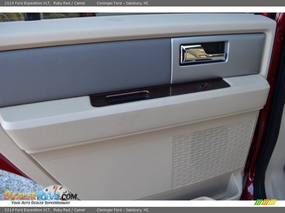 2014 Ford Expedition XLT Ruby Red / Camel Photo #7