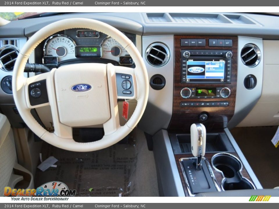 2014 Ford Expedition XLT Ruby Red / Camel Photo #17