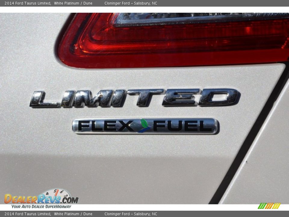 2014 Ford Taurus Limited White Platinum / Dune Photo #13