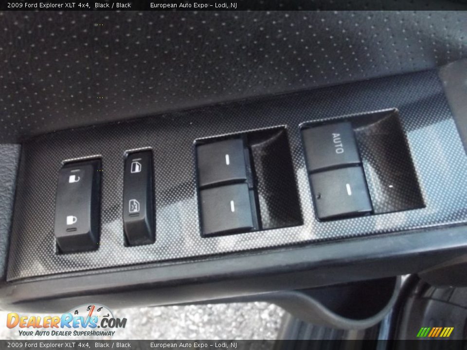2009 Ford Explorer XLT 4x4 Black / Black Photo #19