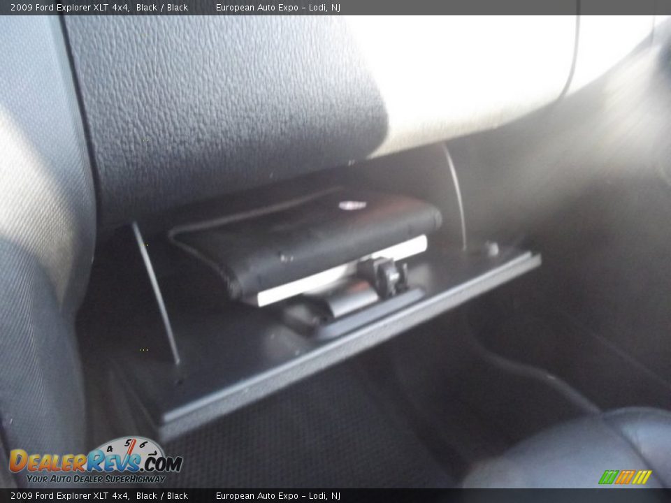 2009 Ford Explorer XLT 4x4 Black / Black Photo #35