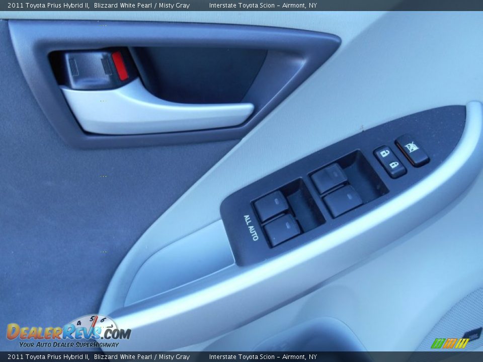 2011 Toyota Prius Hybrid II Blizzard White Pearl / Misty Gray Photo #9