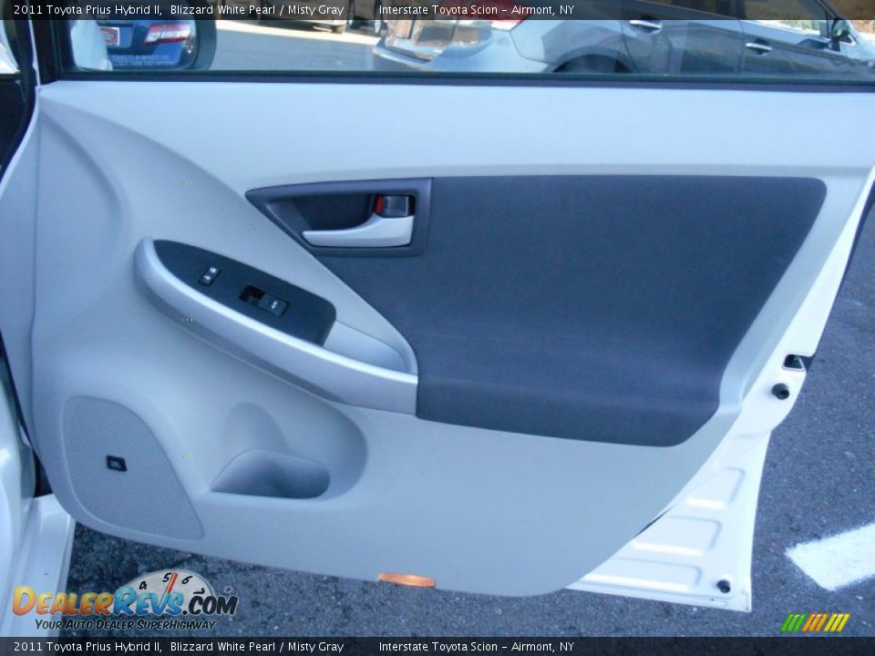 2011 Toyota Prius Hybrid II Blizzard White Pearl / Misty Gray Photo #20