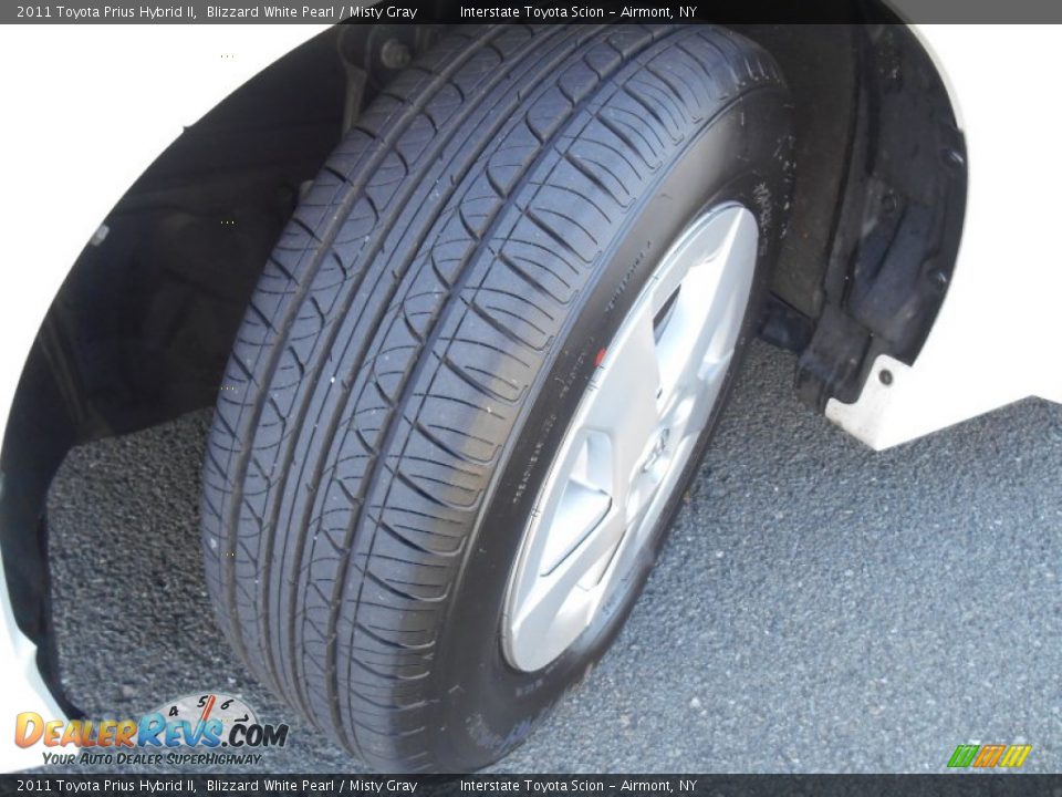 2011 Toyota Prius Hybrid II Blizzard White Pearl / Misty Gray Photo #24