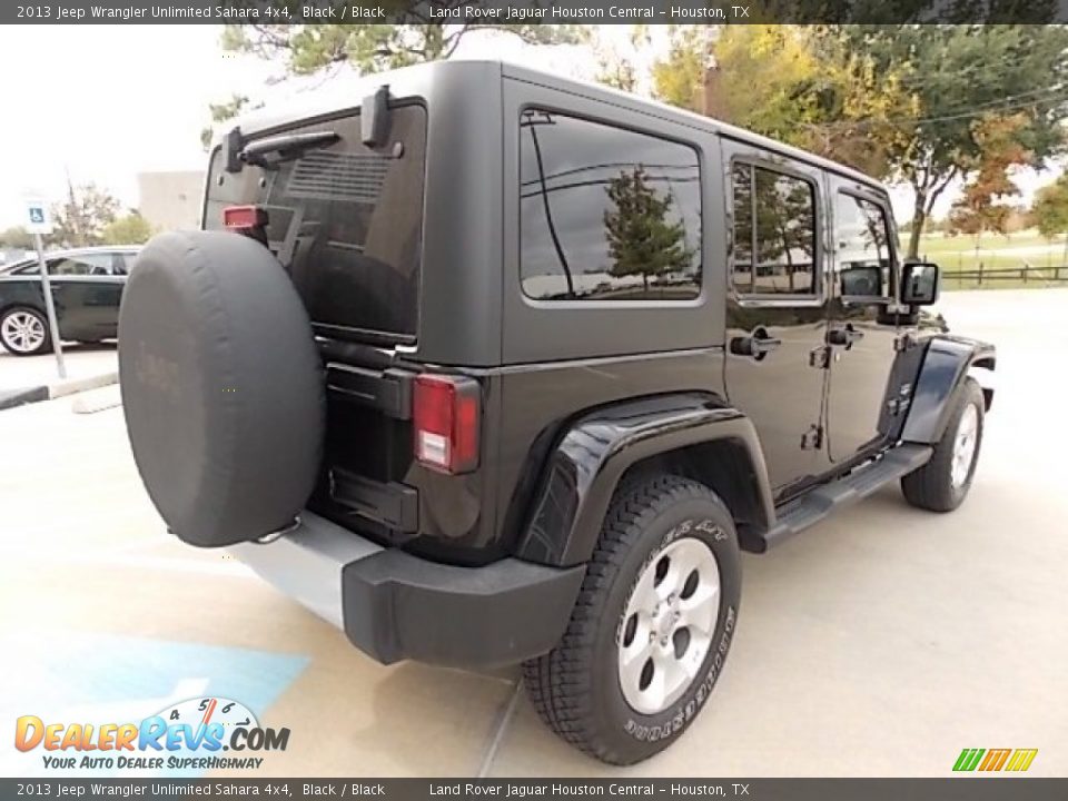 2013 Jeep Wrangler Unlimited Sahara 4x4 Black / Black Photo #6