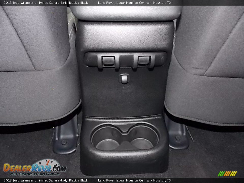 2013 Jeep Wrangler Unlimited Sahara 4x4 Black / Black Photo #14