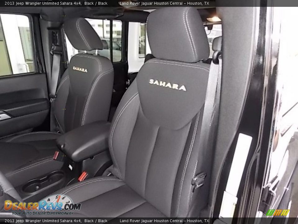 2013 Jeep Wrangler Unlimited Sahara 4x4 Black / Black Photo #34