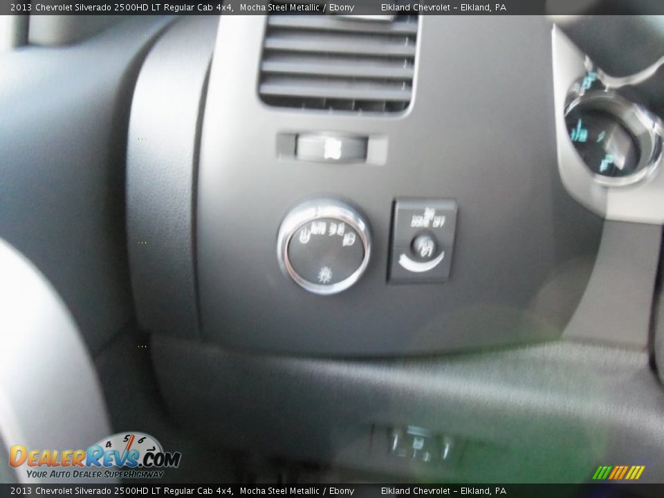2013 Chevrolet Silverado 2500HD LT Regular Cab 4x4 Mocha Steel Metallic / Ebony Photo #22