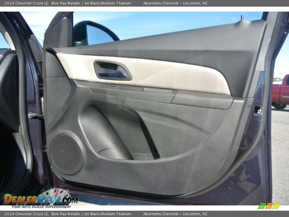 2014 Chevrolet Cruze LS Blue Ray Metallic / Jet Black/Medium Titanium Photo #17