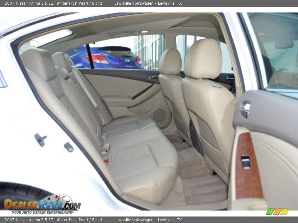 2007 Nissan Altima 3.5 SE Winter Frost Pearl / Blond Photo #11