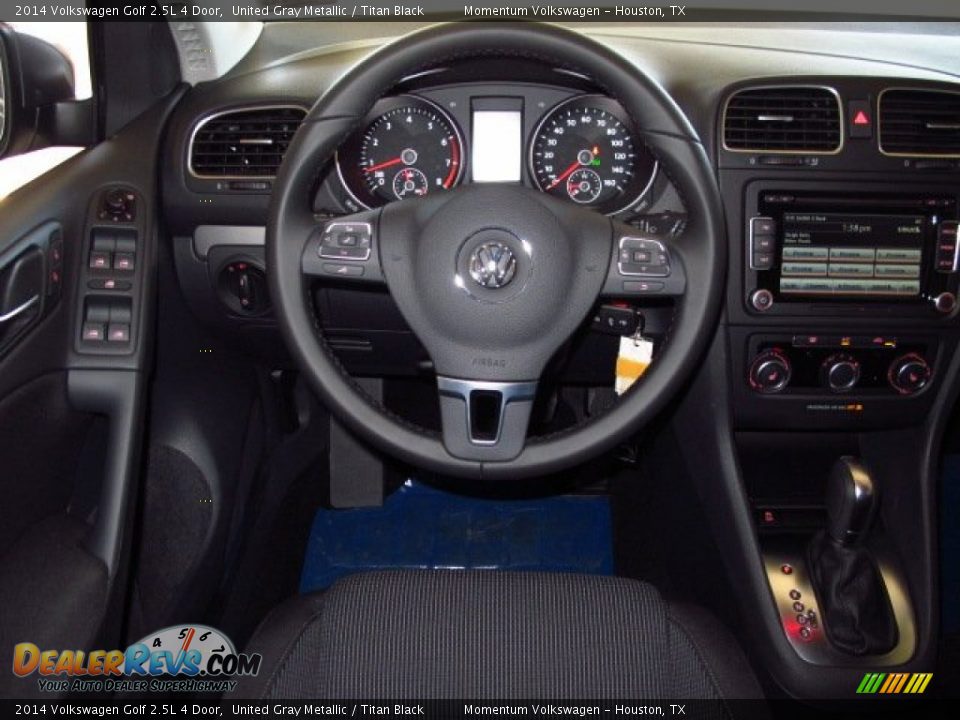 2014 Volkswagen Golf 2.5L 4 Door Steering Wheel Photo #14
