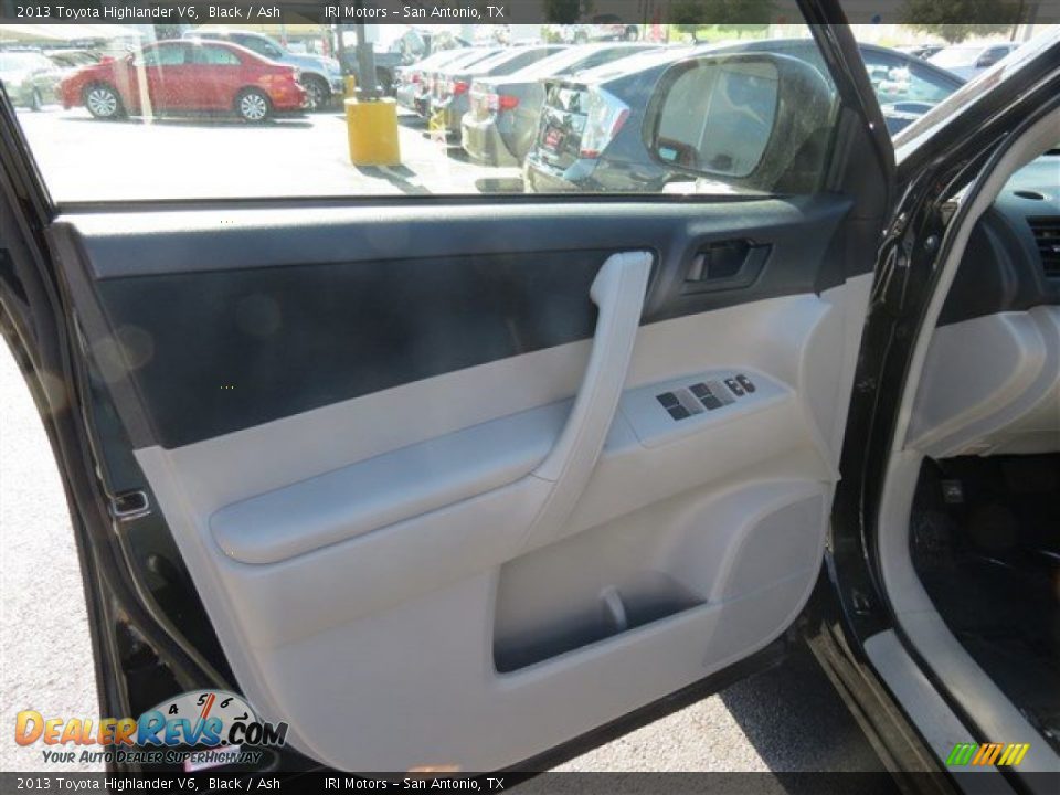2013 Toyota Highlander V6 Black / Ash Photo #10