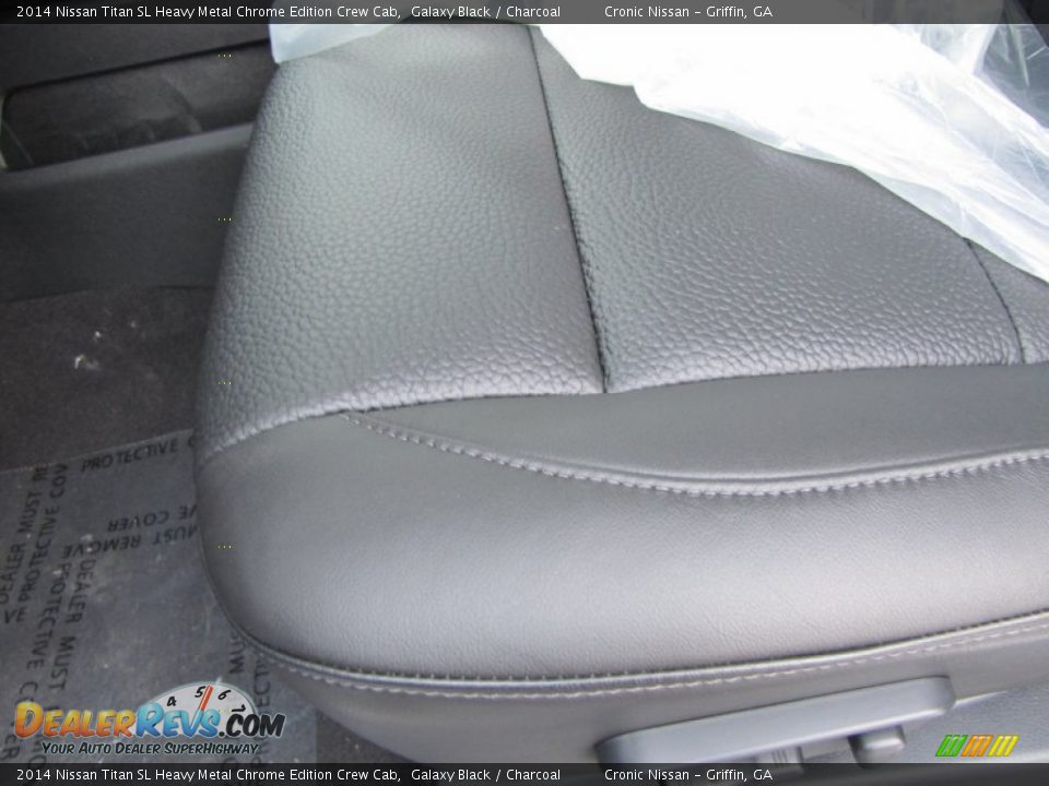 2014 Nissan Titan SL Heavy Metal Chrome Edition Crew Cab Galaxy Black / Charcoal Photo #11