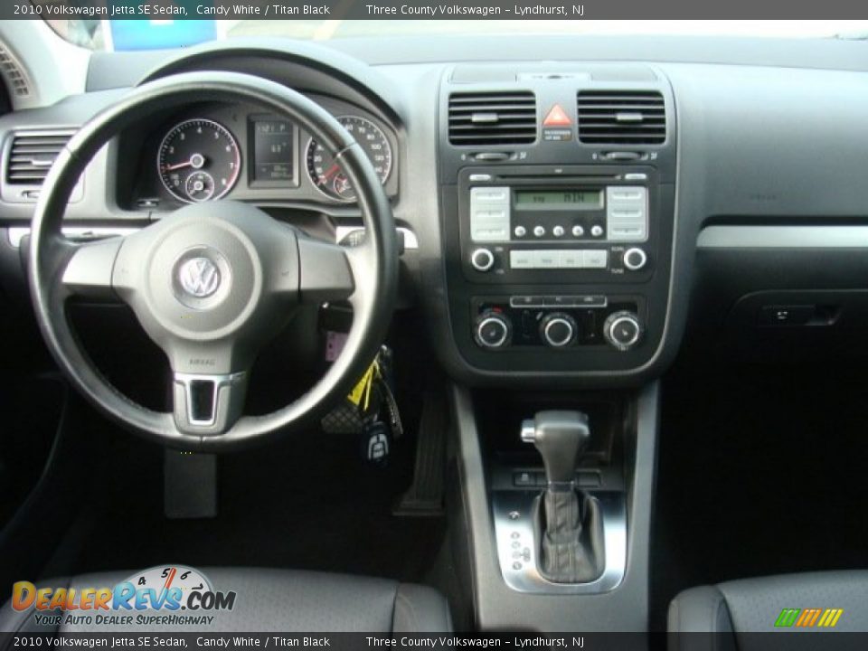 2010 Volkswagen Jetta SE Sedan Candy White / Titan Black Photo #8