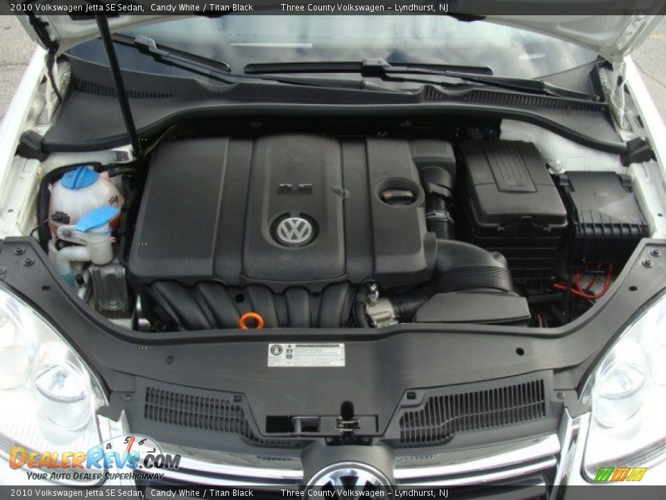 2010 Volkswagen Jetta SE Sedan Candy White / Titan Black Photo #13
