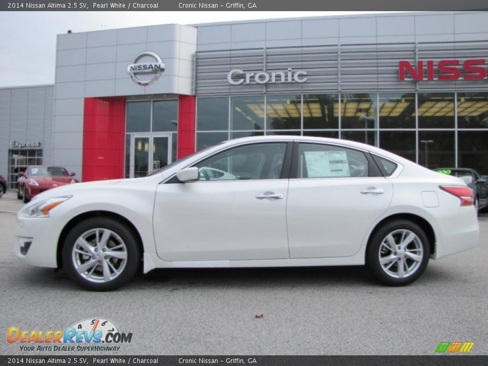 2014 Nissan Altima 2.5 SV Pearl White / Charcoal Photo #2